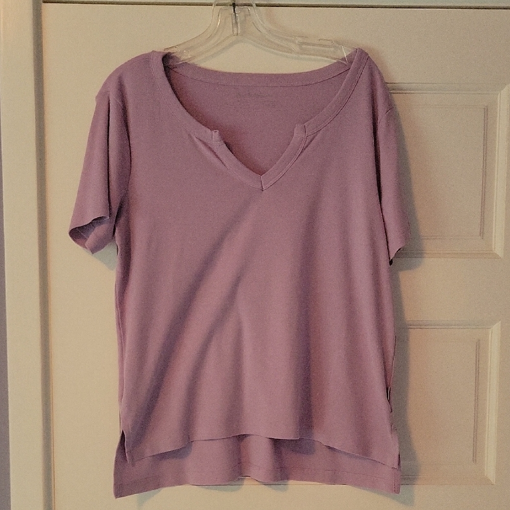 Eddie Bauer Lavender V-Neck Short Sleeve Tee